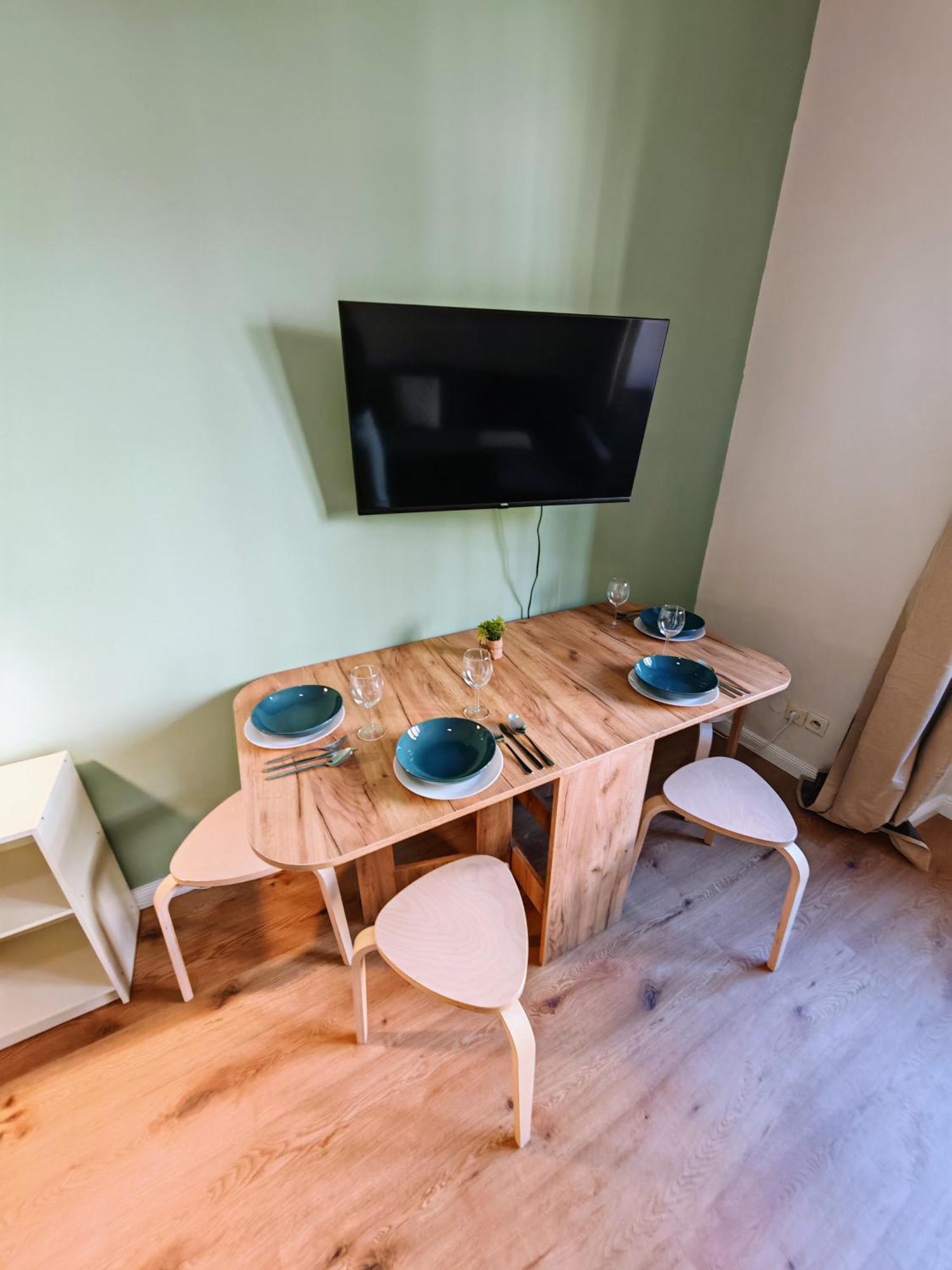 Flat In Zizkov -102- Apartament