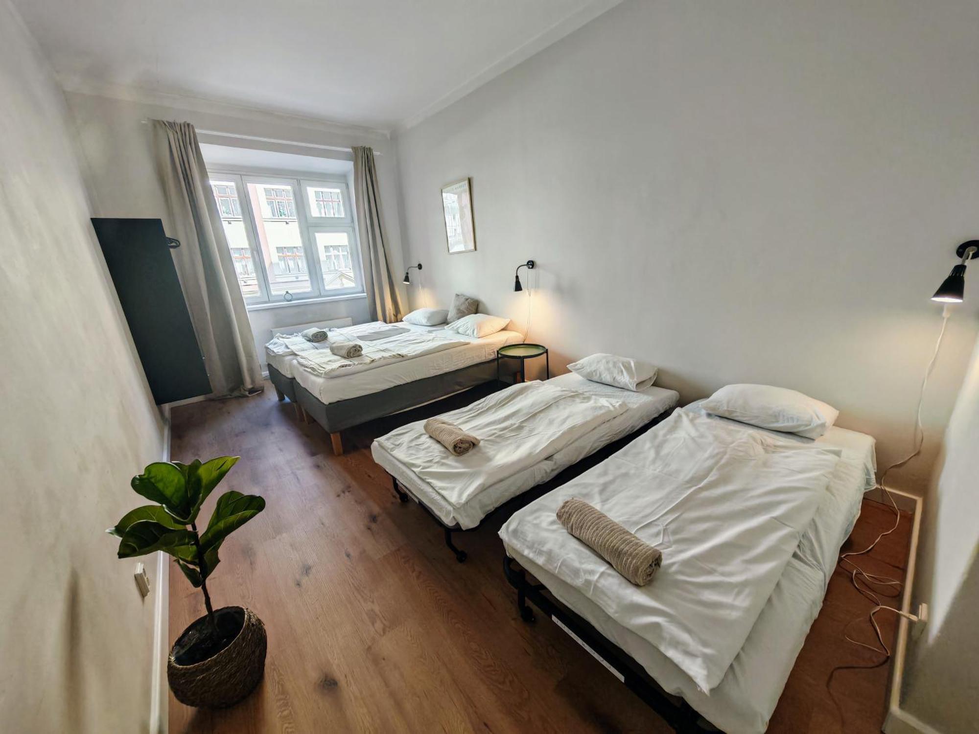 Flat In Zizkov -102- Apartament